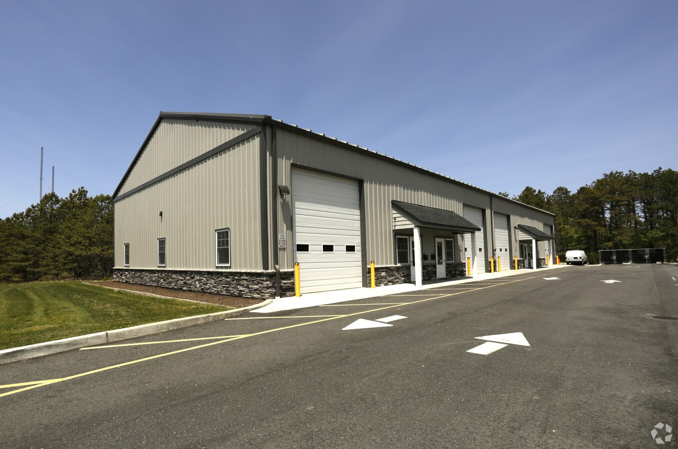 32 Enterprise Zone Dr, Riverhead, NY 11901