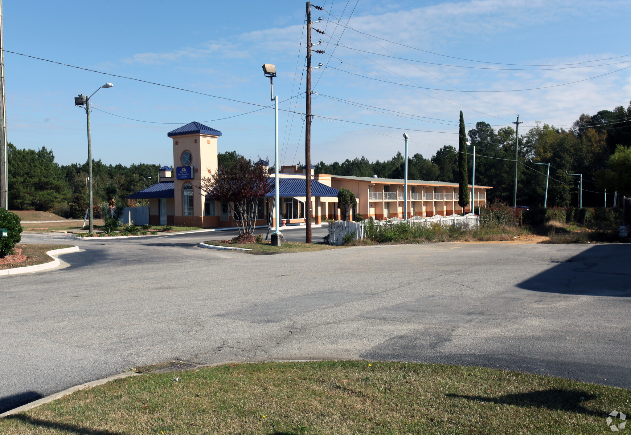 904 Radford Blvd, Dillon, SC for sale Primary Photo- Image 1 of 1