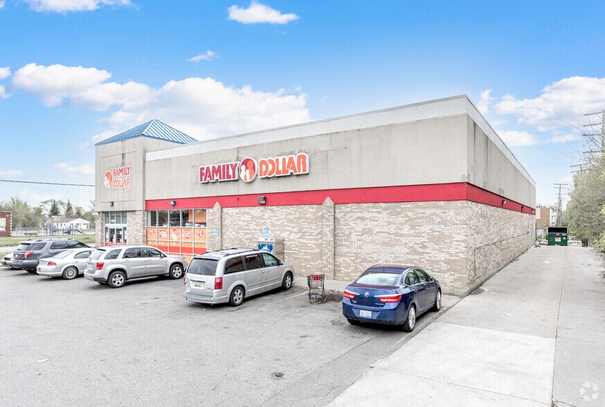 19737 Mound Rd, Detroit, MI for lease - Building Photo - Image 2 of 4