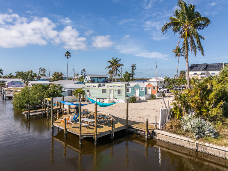 4661 Pine Island Rd Nw Matlacha Fl 33993 Tiny Home Village Loopnet