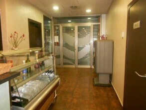 Retail in Artés, Barcelona for lease Interior Photo- Image 2 of 8