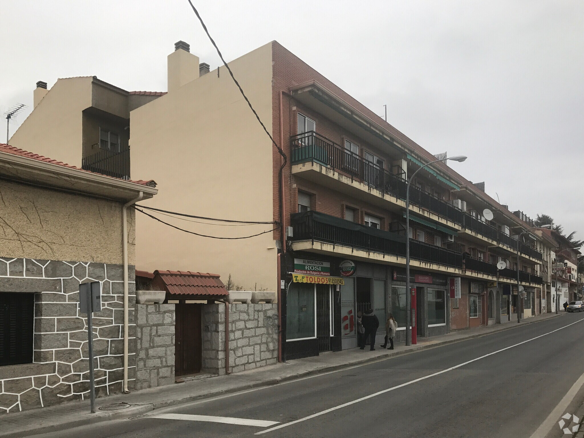 Calle Avenida Madrid, 13, Collado Mediano, Madrid for sale Primary Photo- Image 1 of 1