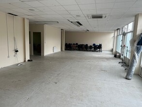 Sanford St, Swindon for lease Interior Photo- Image 2 of 4