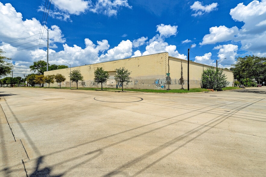 1512 Gano St, Houston, TX for lease - Building Photo - Image 3 of 3