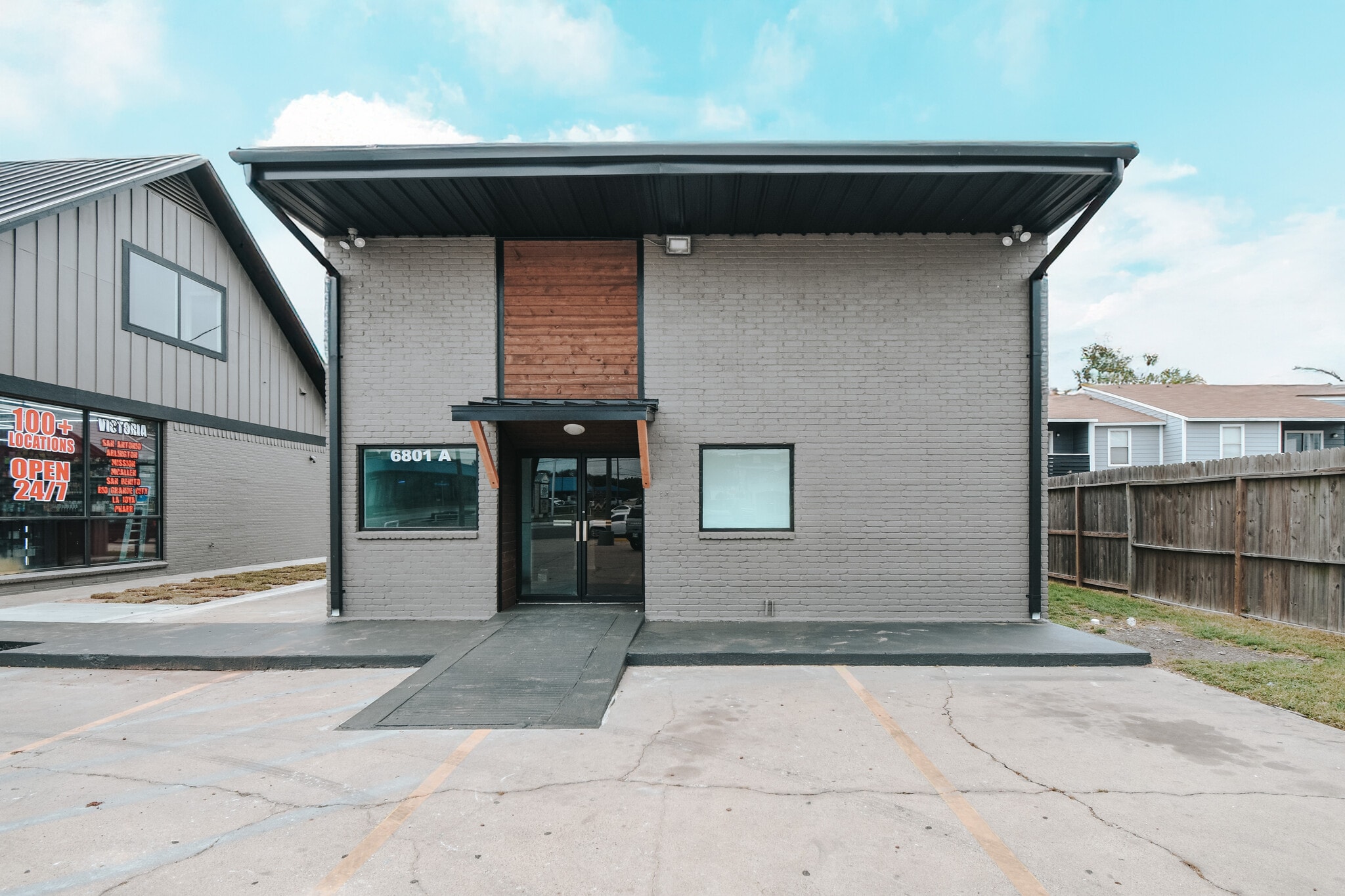 6801 N Navarro St, Victoria, TX for lease Building Photo- Image 1 of 12