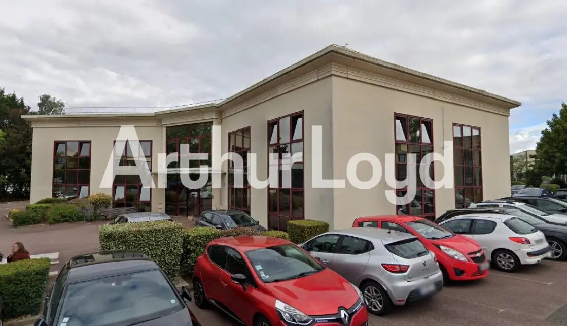 Office in Caen for lease Building Photo- Image 1 of 2