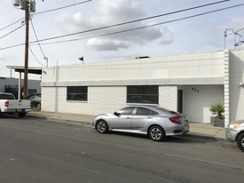 923-925 E Arlee Pl, Anaheim CA - Warehouse