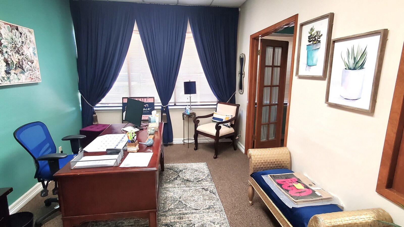View Photo