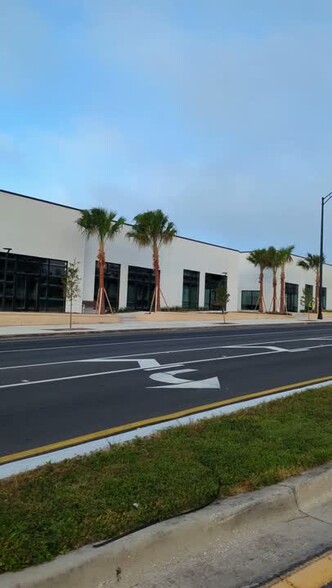 500-600 Kathleen Rd, Lakeland, FL for lease - Commercial Listing Video - Image 2 of 7