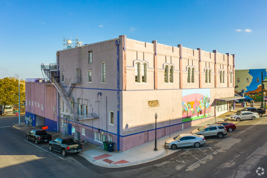 105-109 E Oak St, Denton, TX for sale - Building Photo - Image 3 of 15