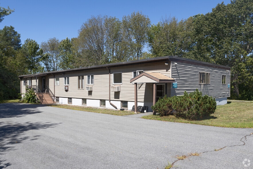 587 Spring St, Westbrook, ME for sale - Building Photo - Image 1 of 40