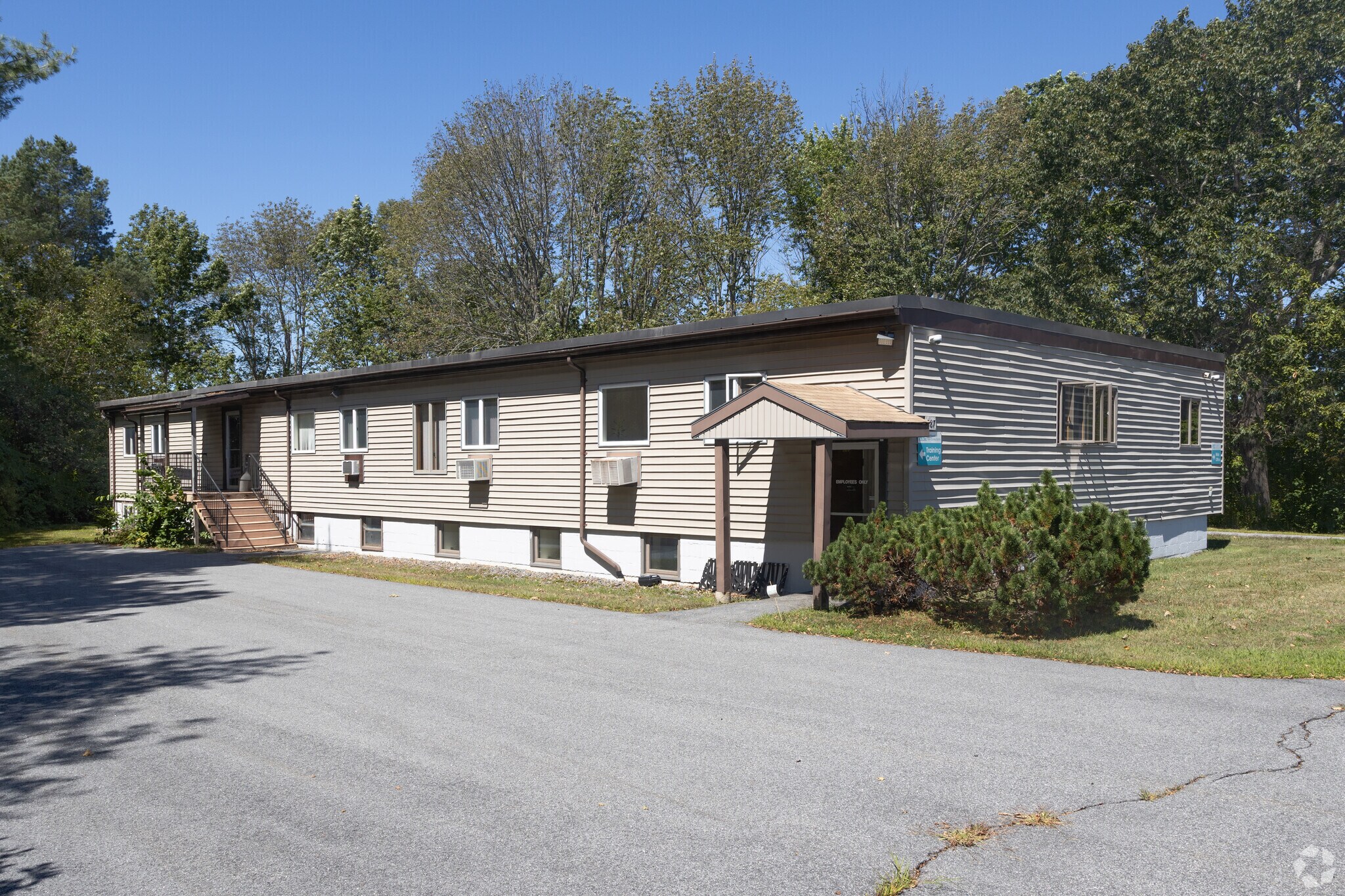 587 Spring St, Westbrook, ME for sale Building Photo- Image 1 of 41