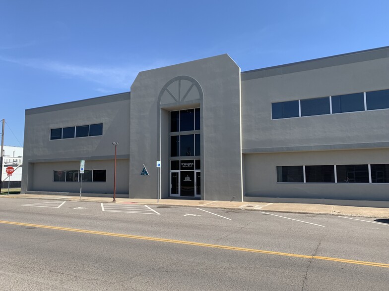 222 E Eufaula St, Norman, OK for lease - Building Photo - Image 1 of 3