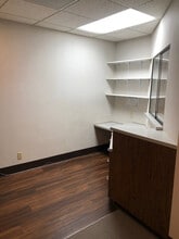 4910 Van Nuys Blvd, Sherman Oaks, CA for lease Interior Photo- Image 2 of 4