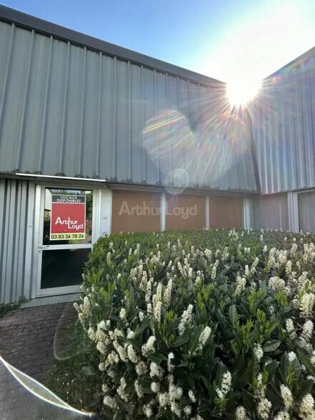 Office in Maxéville for lease - Building Photo - Image 3 of 8