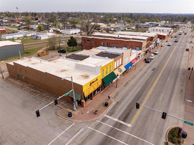 101 S Main St, Bristow, OK for sale - Building Photo - Image 3 of 17