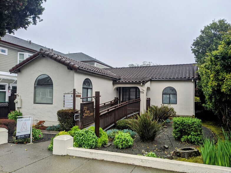 725 Main St, Half Moon Bay, CA 94019