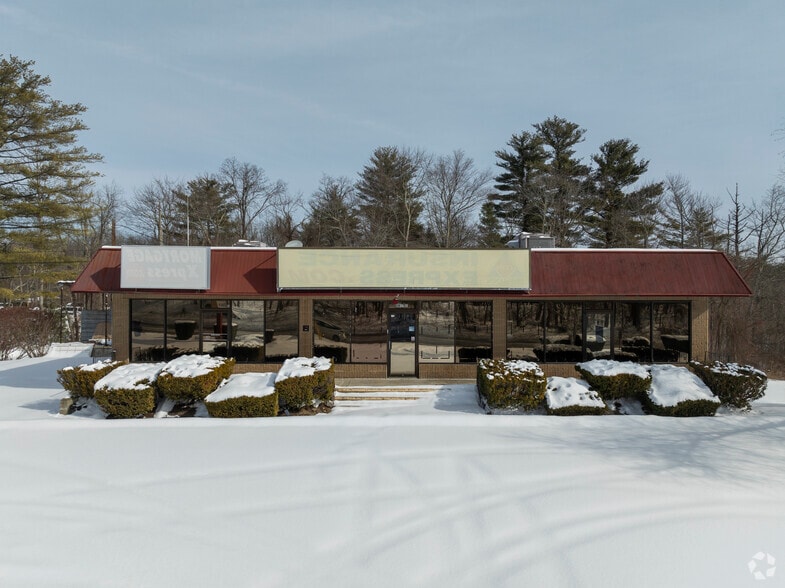 284 N Broadway, Salem, NH for lease - Primary Photo - Image 1 of 6