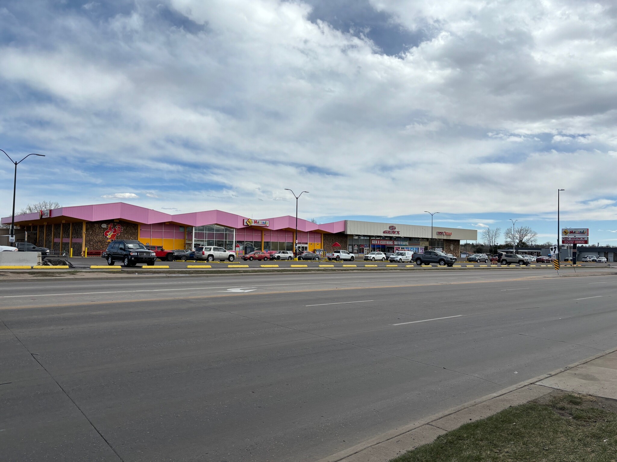 1320-1340 S Federal Blvd, Denver, CO for lease Building Photo- Image 1 of 2