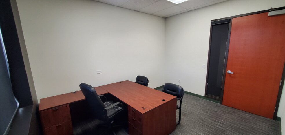 1700 Santa Fe Ave, Long Beach, CA for lease - Interior Photo - Image 3 of 11