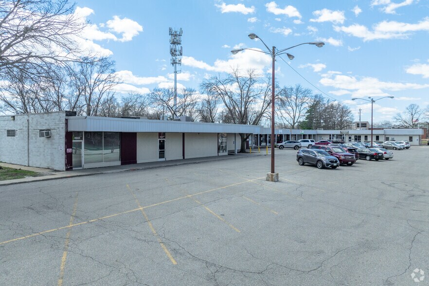 4940-4944 Franklin Ave, Des Moines, IA for lease - Building Photo - Image 3 of 7