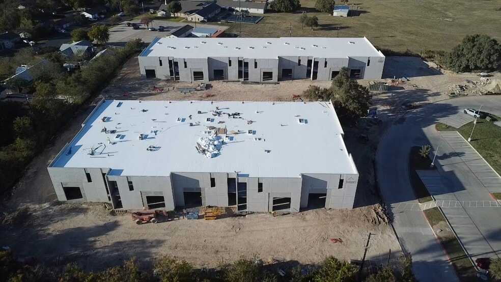 Lakeline Ridge - Pub