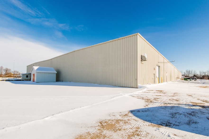 200 Ingersoll Rd, Winneconne, WI for sale - Building Photo - Image 1 of 1