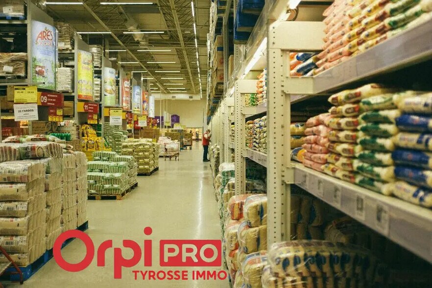 Retail in Saint-Vincent-de-Tyrosse for lease - Interior Photo - Image 3 of 3