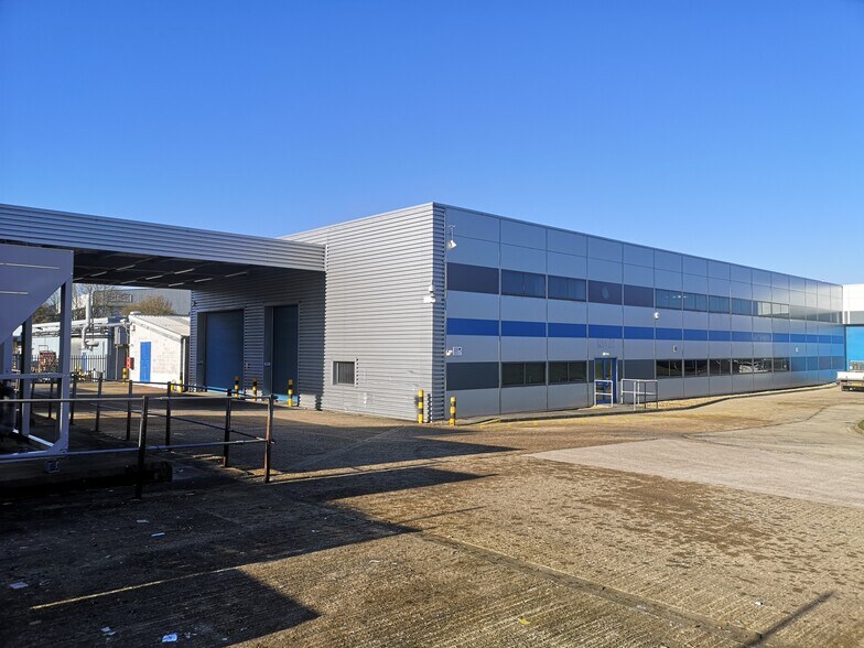Cosford Ln, Rugby for sale - Building Photo - Image 2 of 3