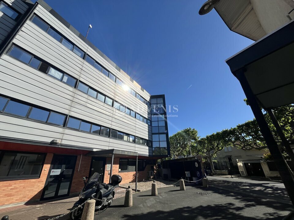 7 Rue Roland Martin, Champigny-sur-Marne for lease Building Photo- Image 1 of 7