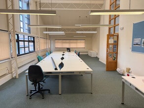 Kettlestring Ln, York for lease Interior Photo- Image 2 of 3