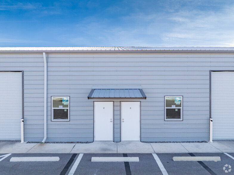 2085 Calumet St, Clearwater, FL for lease - Building Photo - Image 3 of 7