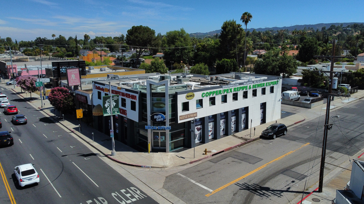 19326-19330 Ventura Blvd, Tarzana, CA for sale Building Photo- Image 1 of 1