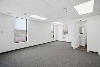 222 Carew St, Springfield, MA for lease Interior Photo- Image 2 of 8