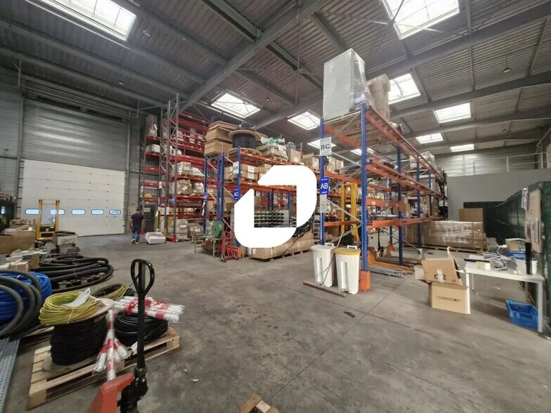 Office in Bussy-Saint-Martin for sale - Interior Photo - Image 3 of 11