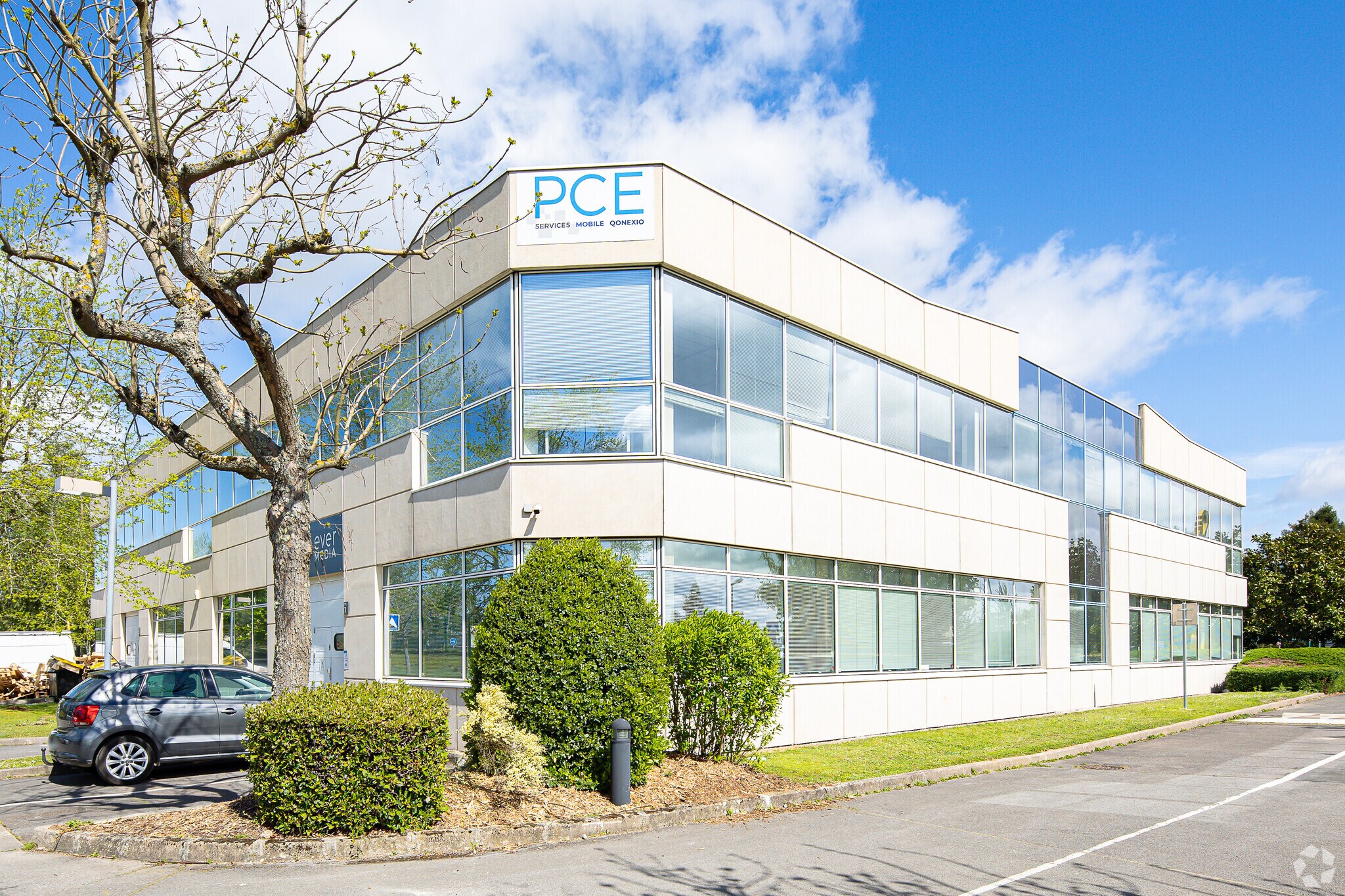 3 Avenue Du Canada, Les Ulis for lease Primary Photo- Image 1 of 3