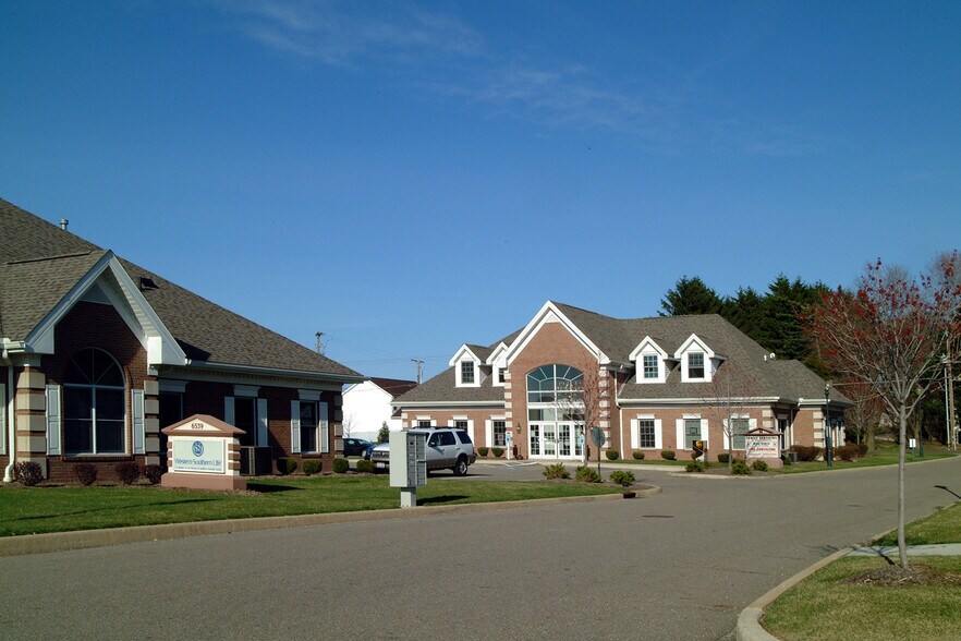 6525 Market Ave N, North Canton, OH for lease - Building Photo - Image 3 of 3