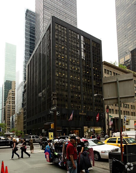 665 Fifth Ave, New York, NY for sale - Primary Photo - Image 1 of 1