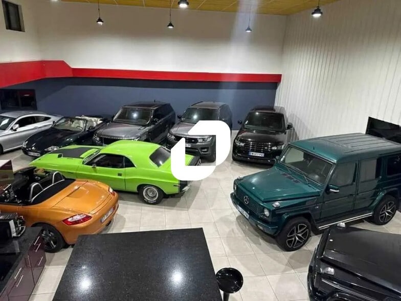 Industrial in Marines for sale - Interior Photo - Image 1 of 9