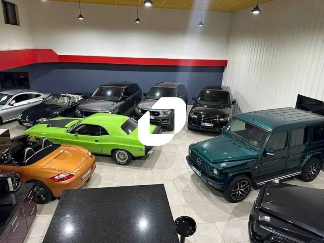 Industrial in Marines for sale Interior Photo- Image 1 of 10