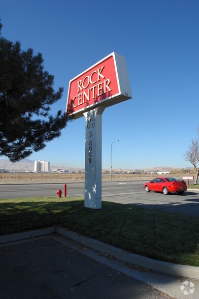 240 Rock Blvd, Reno, NV for lease - Building Photo - Image 2 of 4