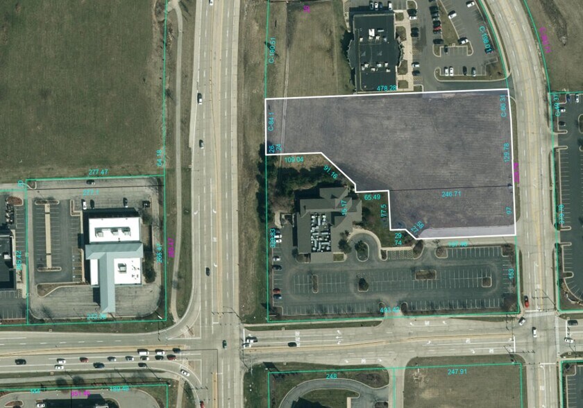 2590 McFarland Rd, Rockford, IL for lease - Building Photo - Image 1 of 2