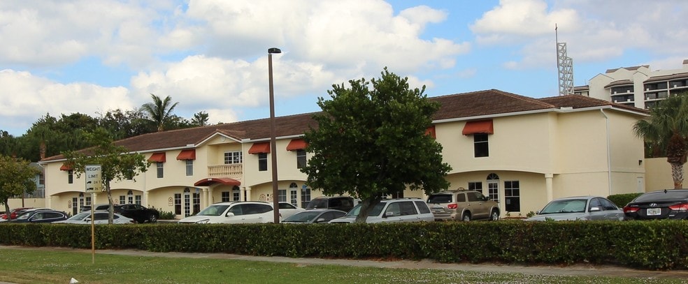 13700 US 1 Hwy, Juno Beach, FL for lease - Building Photo - Image 2 of 5