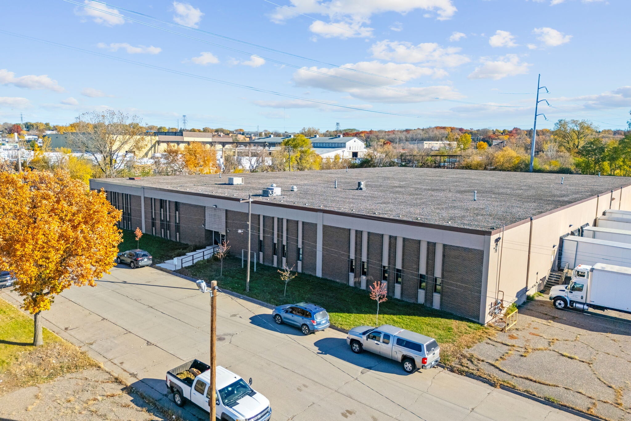 752 SE 30th Ave, Minneapolis, MN for lease Building Photo- Image 1 of 5