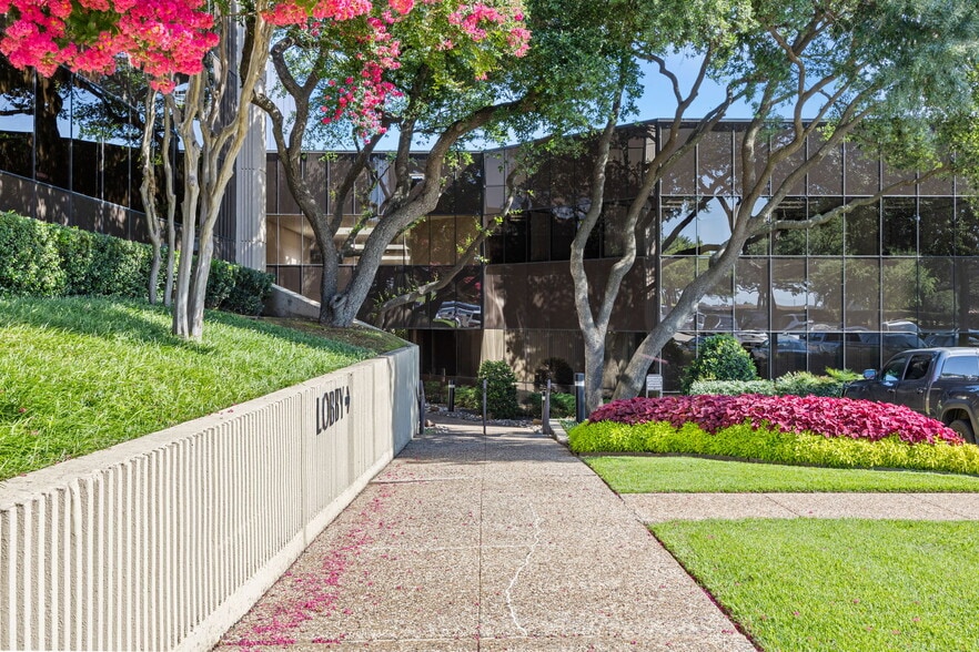 4545 Fuller Dr, Irving, TX for lease - Building Photo - Image 2 of 34