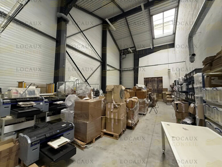 Flex in Cormeilles-en-Parisis for sale - Interior Photo - Image 3 of 8