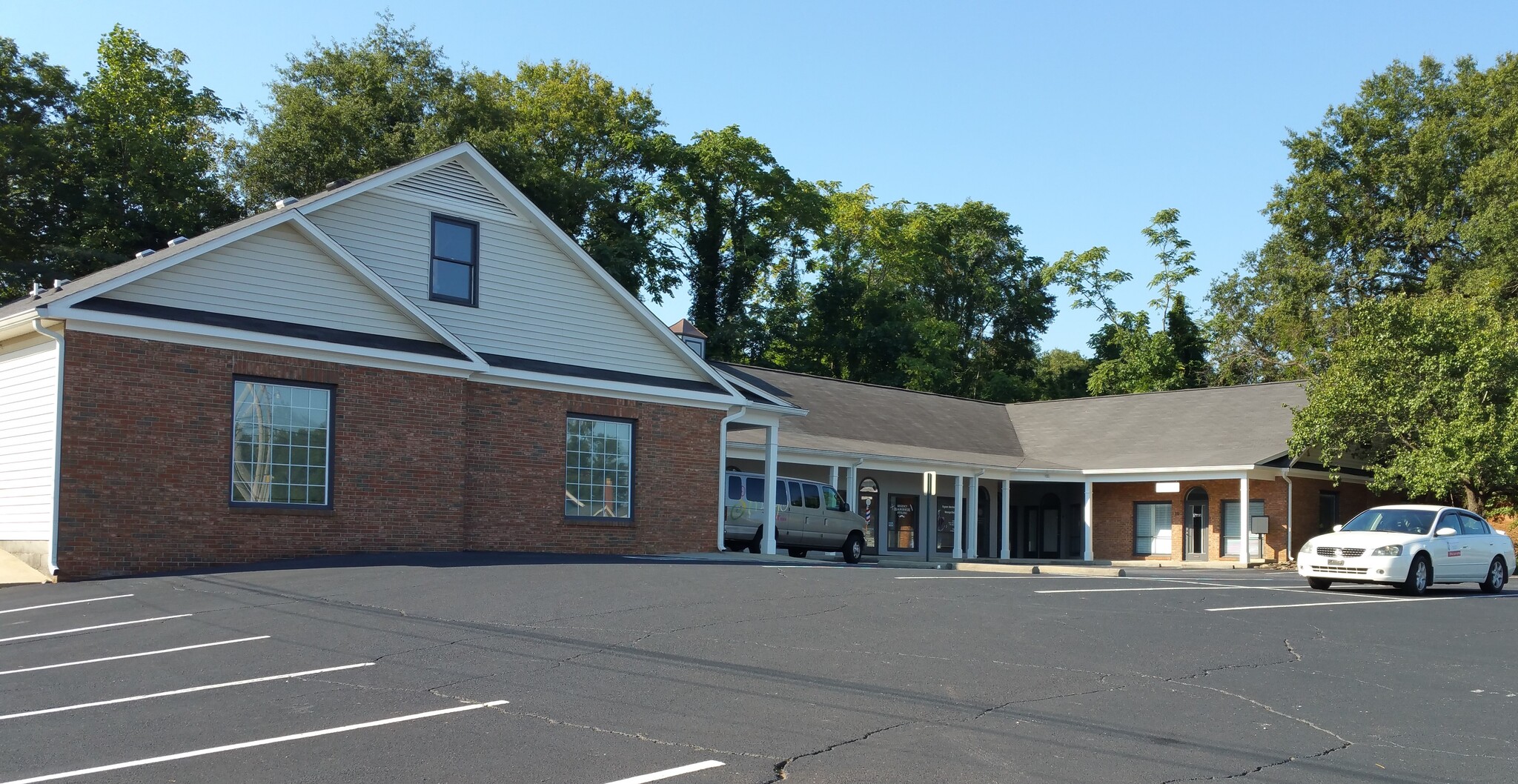 1622 E North St, Greenville, SC for lease Building Photo- Image 1 of 4