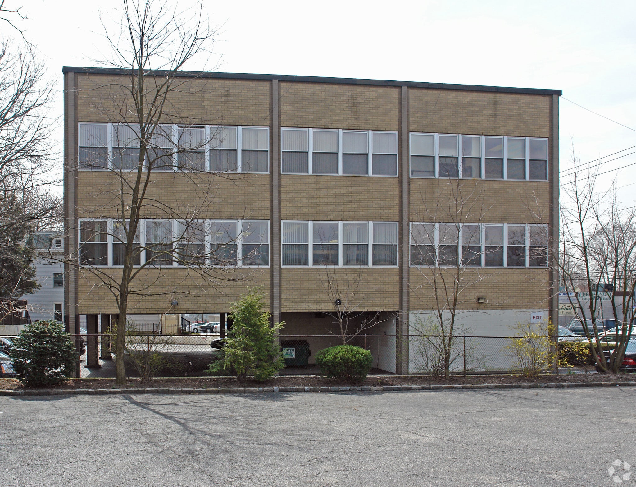 142 Mineola Ave, Roslyn Heights, NY for sale Building Photo- Image 1 of 5