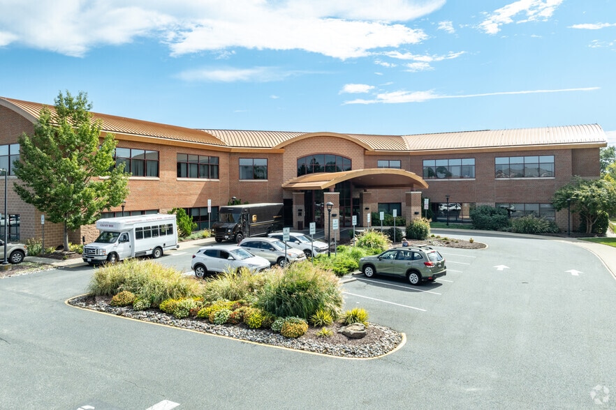 1630 Main St, Chester, MD for lease - Primary Photo - Image 1 of 4