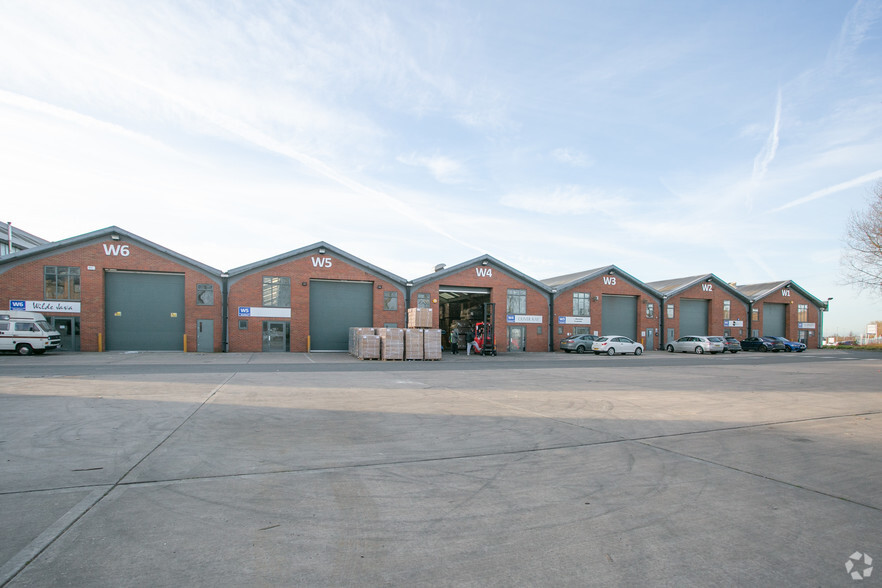 Middlemore Ln W, Walsall for lease - Building Photo - Image 1 of 14